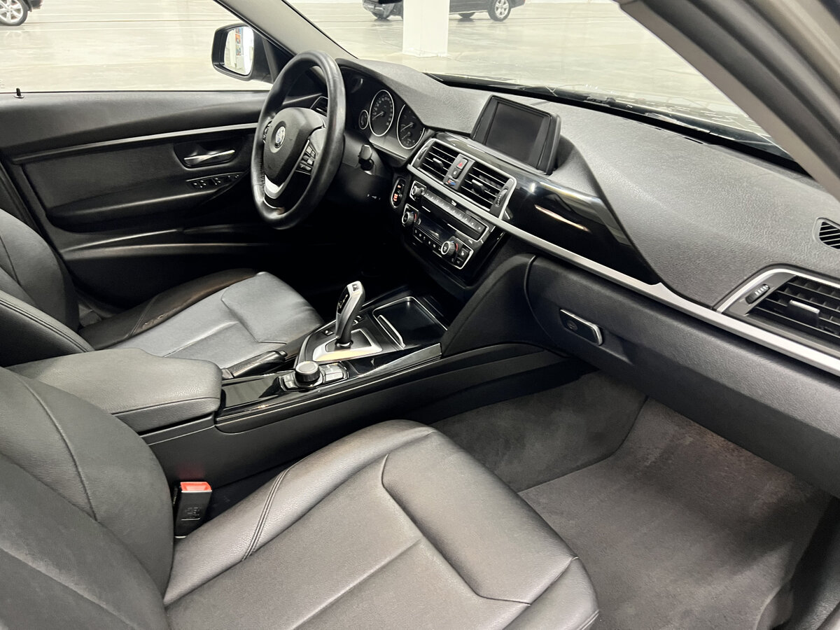 Купить BMW 3 серии с пробегом. Фото: #10