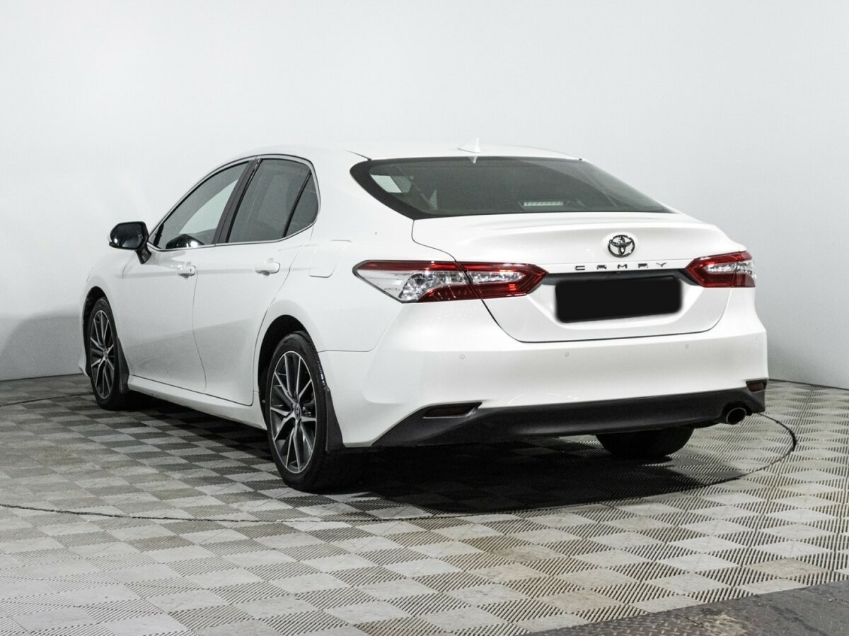 Купить Toyota Camry с пробегом. Фото: #5