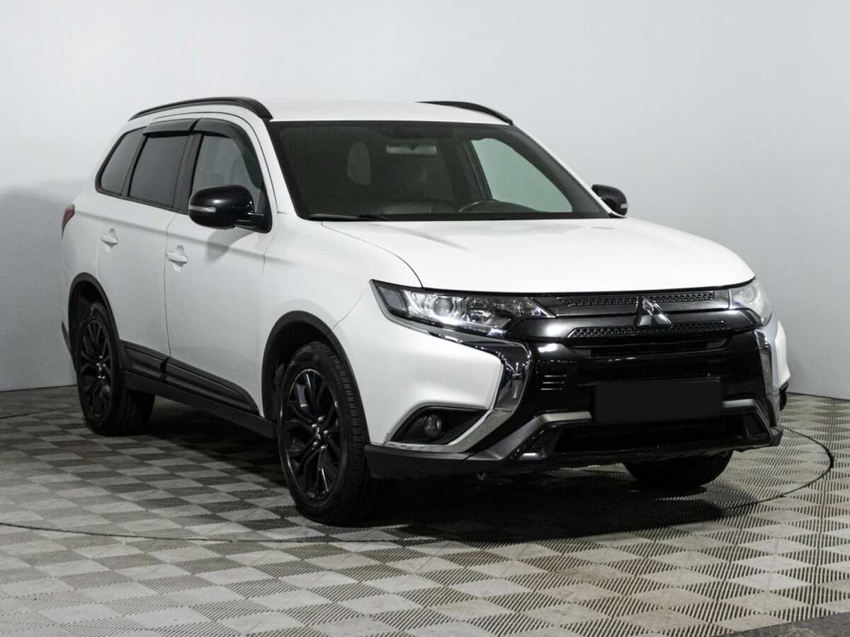 Купить Mitsubishi Outlander с пробегом. Фото: #2