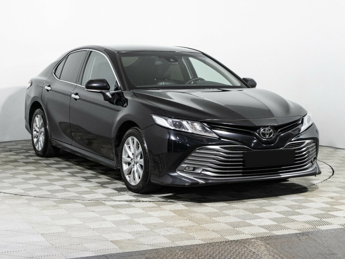 Купить Toyota Camry с пробегом. Фото: #2