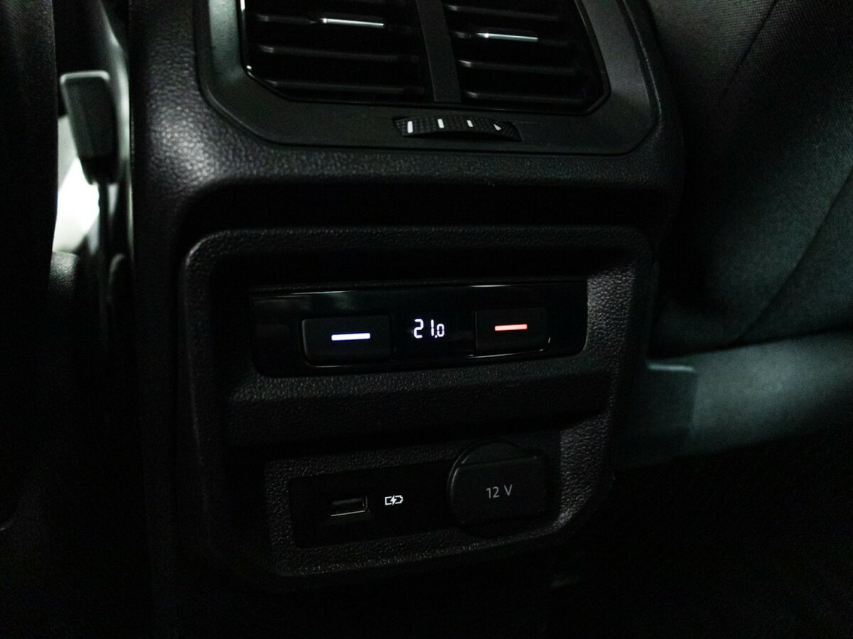 Купить Volkswagen Tiguan с пробегом. Фото: #17