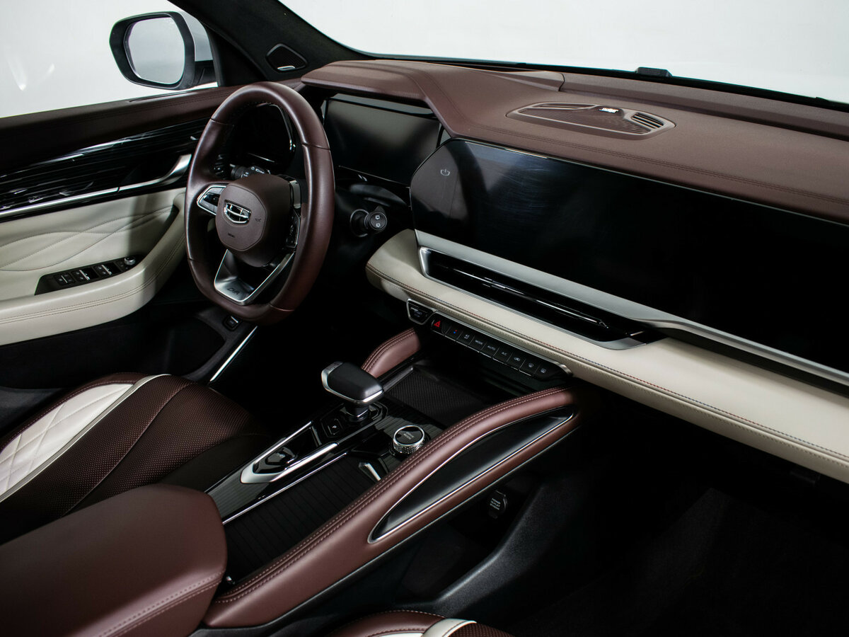 Купить Geely Monjaro с пробегом. Фото: #11