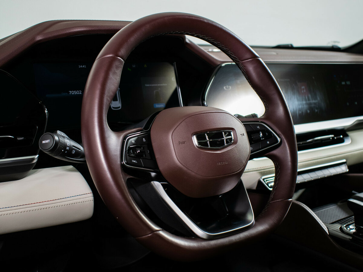 Купить Geely Monjaro с пробегом. Фото: #14