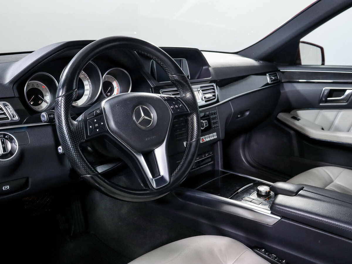 Купить Mercedes-Benz E-Класс с пробегом. Фото: #11