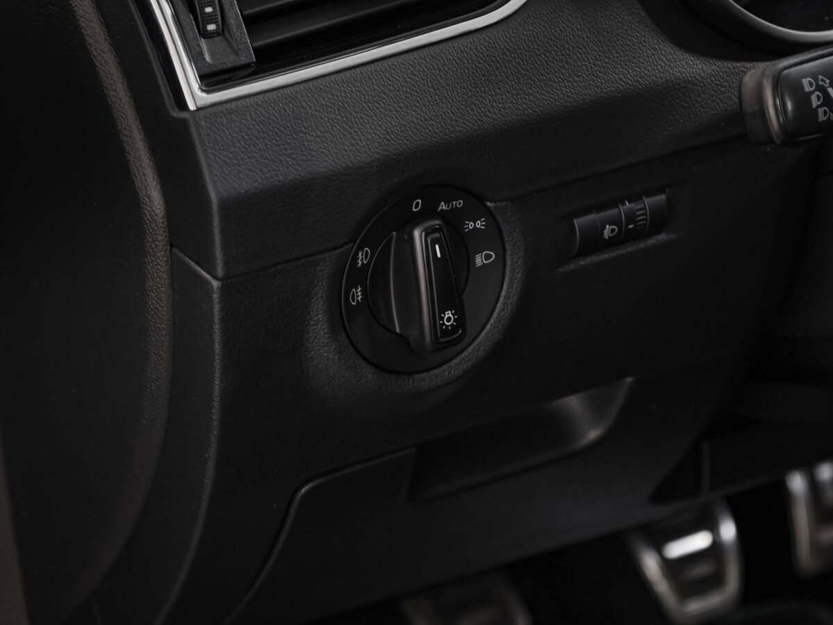 Купить Skoda Octavia с пробегом. Фото: #10