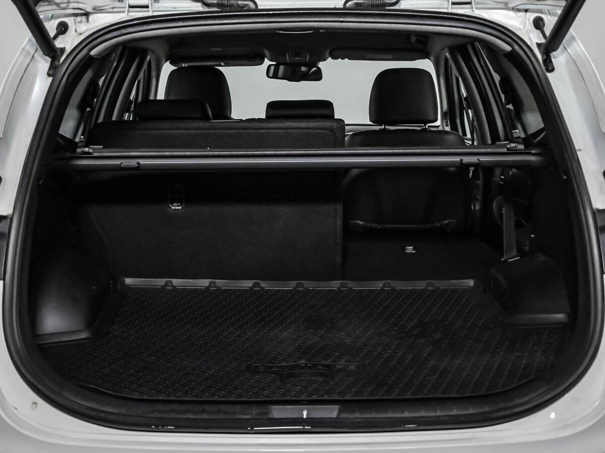 Купить Hyundai Santa Fe с пробегом. Фото: #29