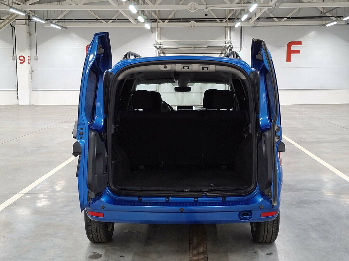 Купить Lada (ВАЗ) Largus с пробегом. Фото: #9