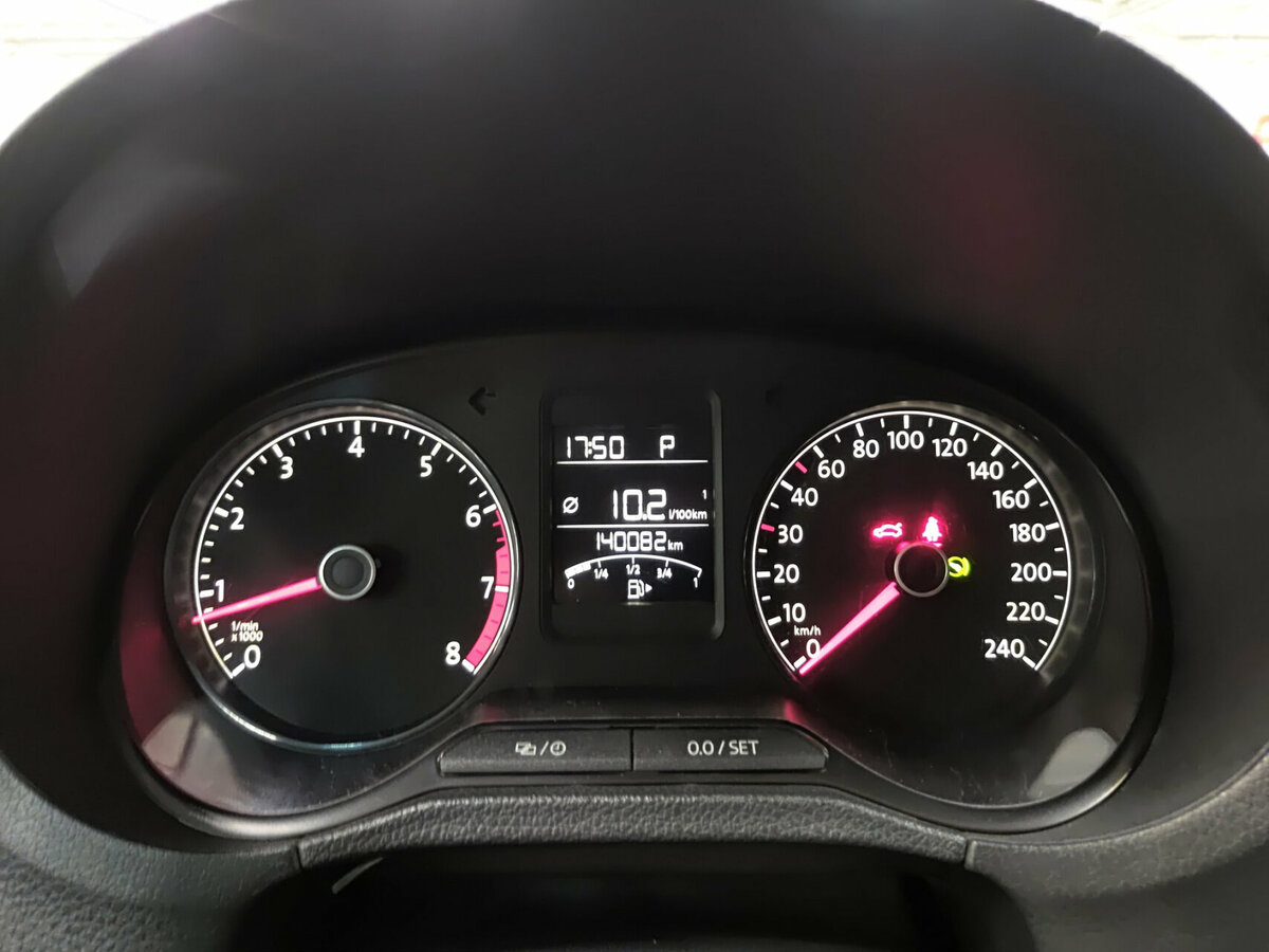 Купить Volkswagen Polo с пробегом. Фото: #11