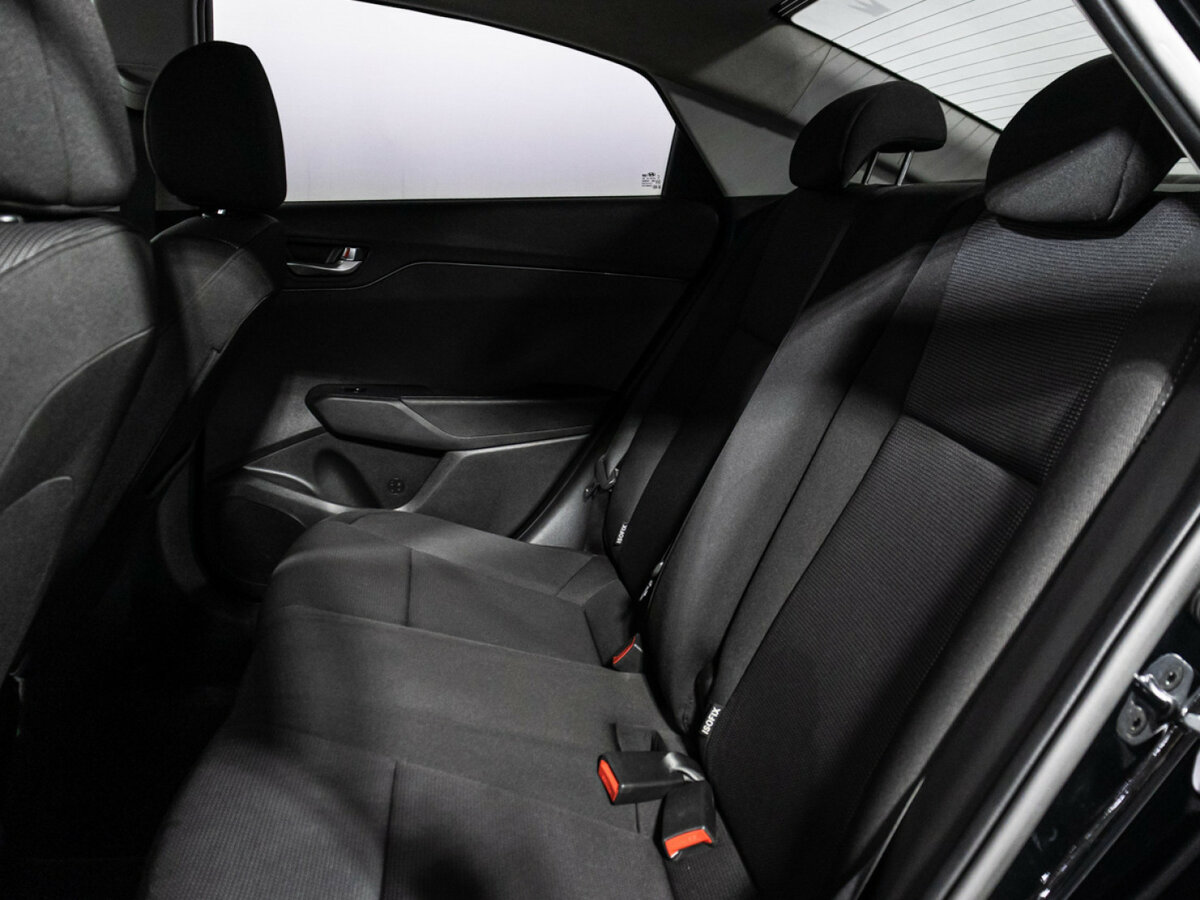 Купить Hyundai Solaris с пробегом. Фото: #9