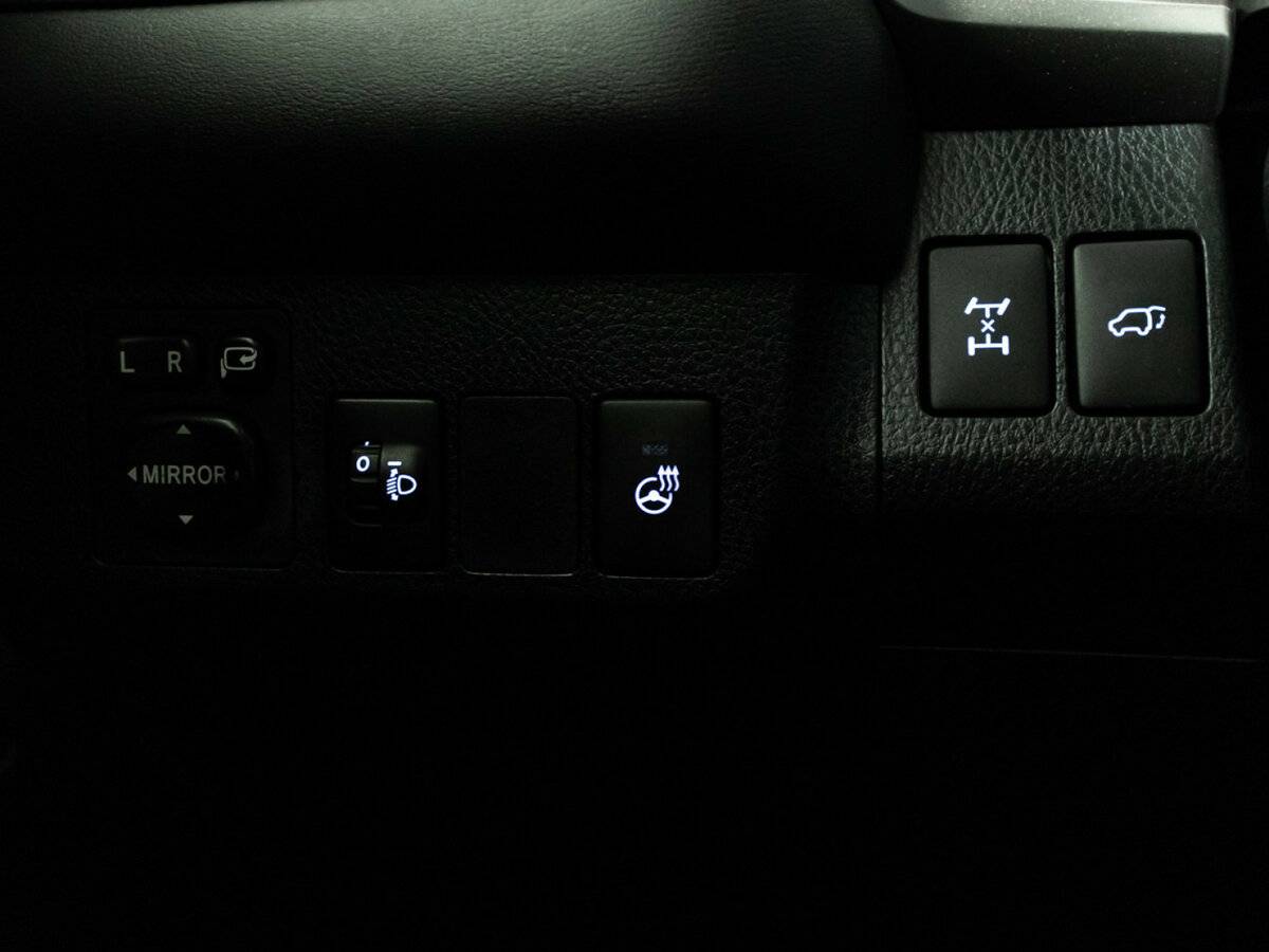 Купить Toyota RAV4 с пробегом. Фото: #15