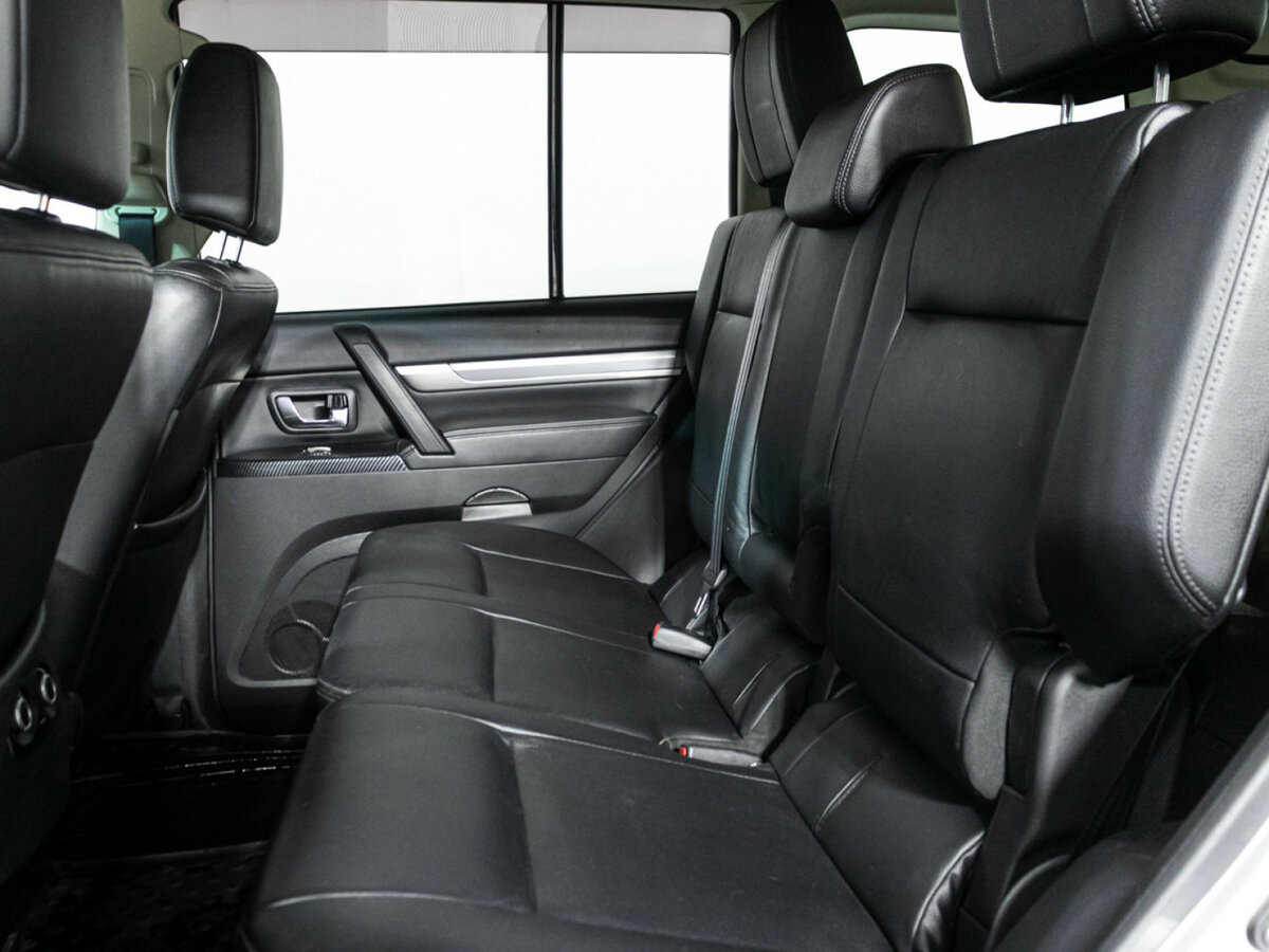 Купить Mitsubishi Pajero с пробегом. Фото: #7