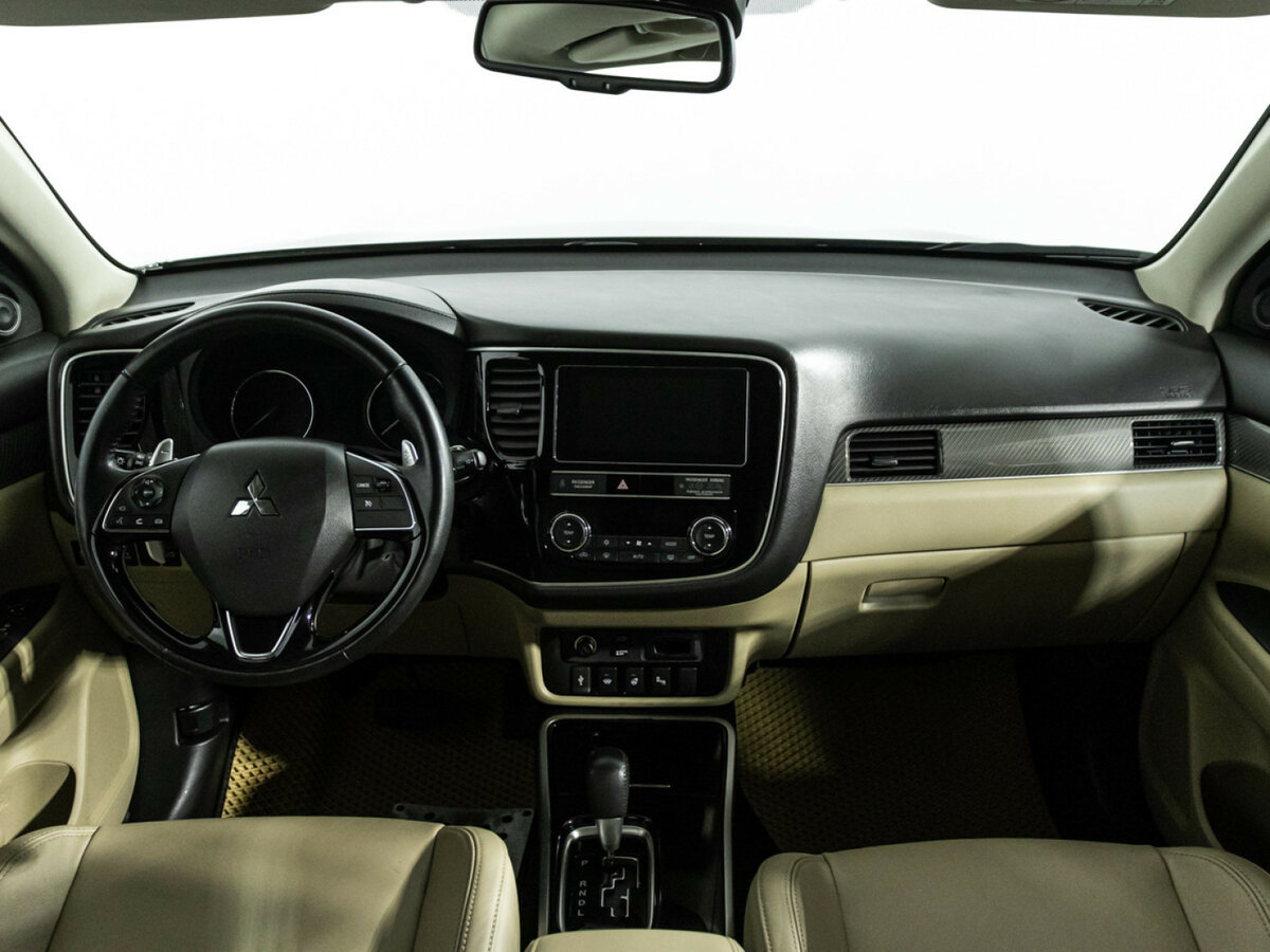 Купить Mitsubishi Outlander с пробегом. Фото: #10