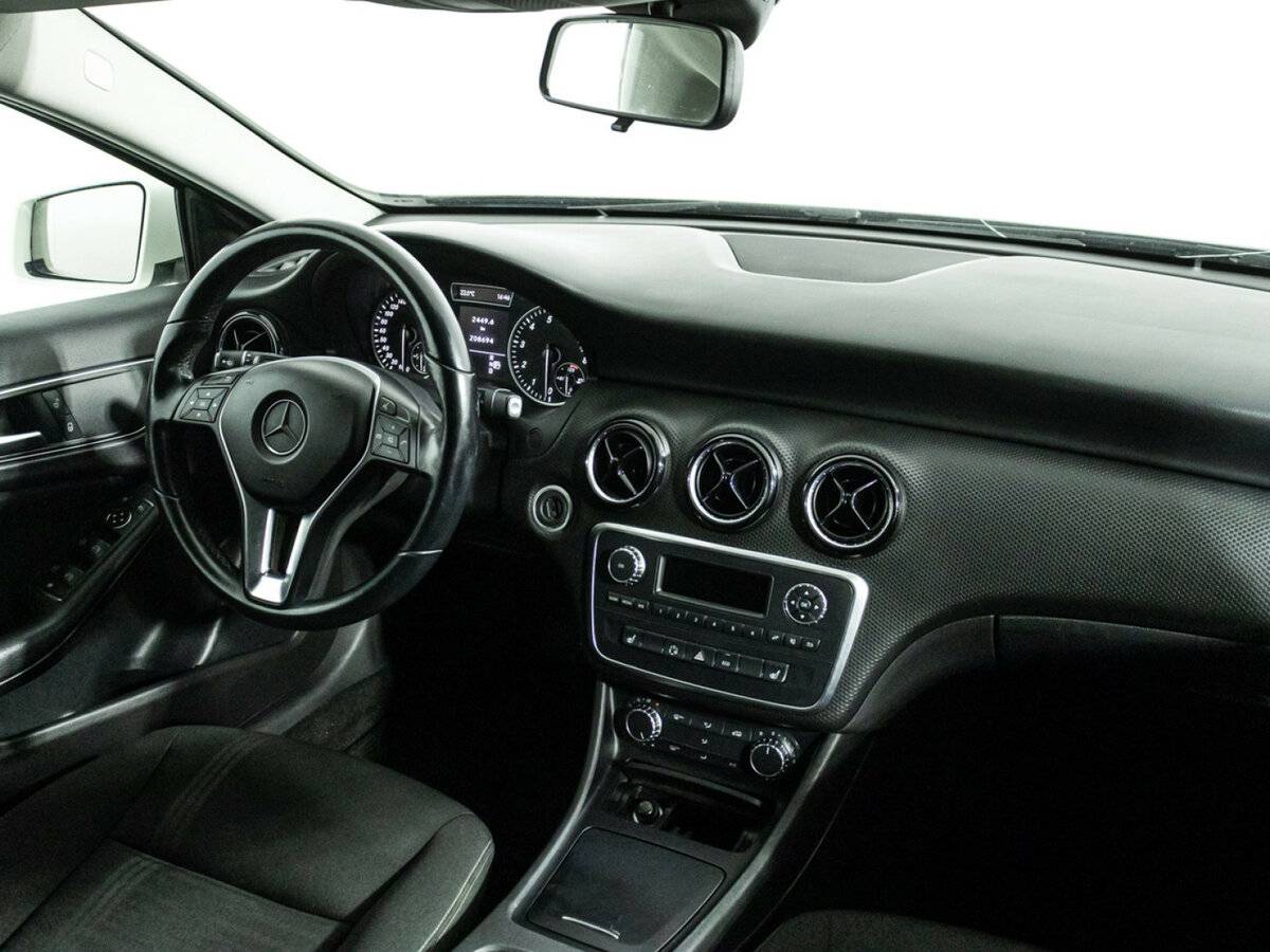 Купить Mercedes-Benz A-Класс с пробегом. Фото: #8
