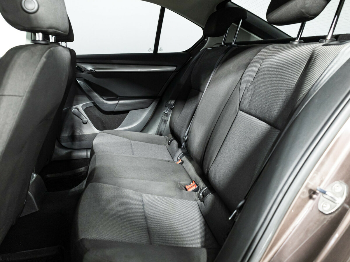 Купить Skoda Octavia с пробегом. Фото: #7