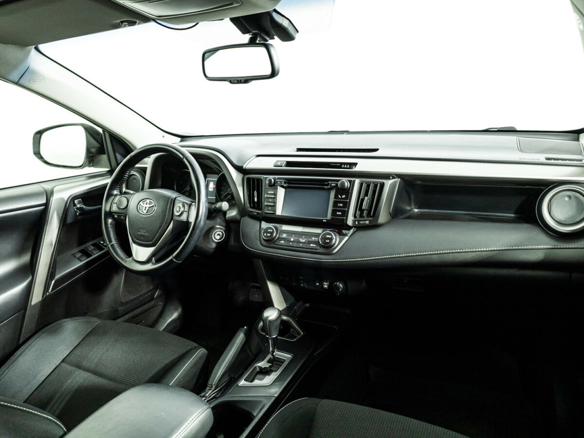Купить Toyota RAV4 с пробегом. Фото: #6