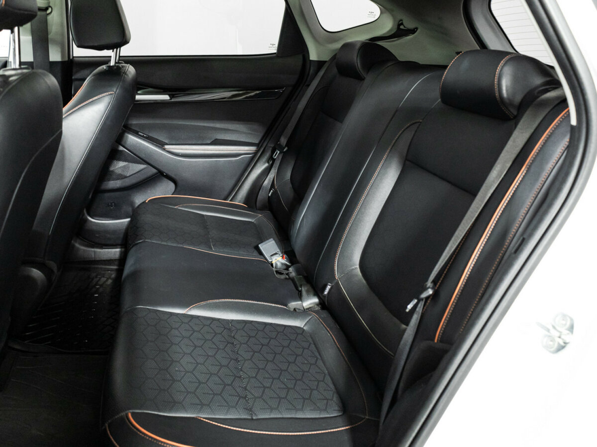 Купить Kia Seltos с пробегом. Фото: #10