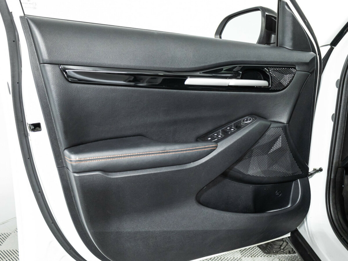 Купить Kia Seltos с пробегом. Фото: #24