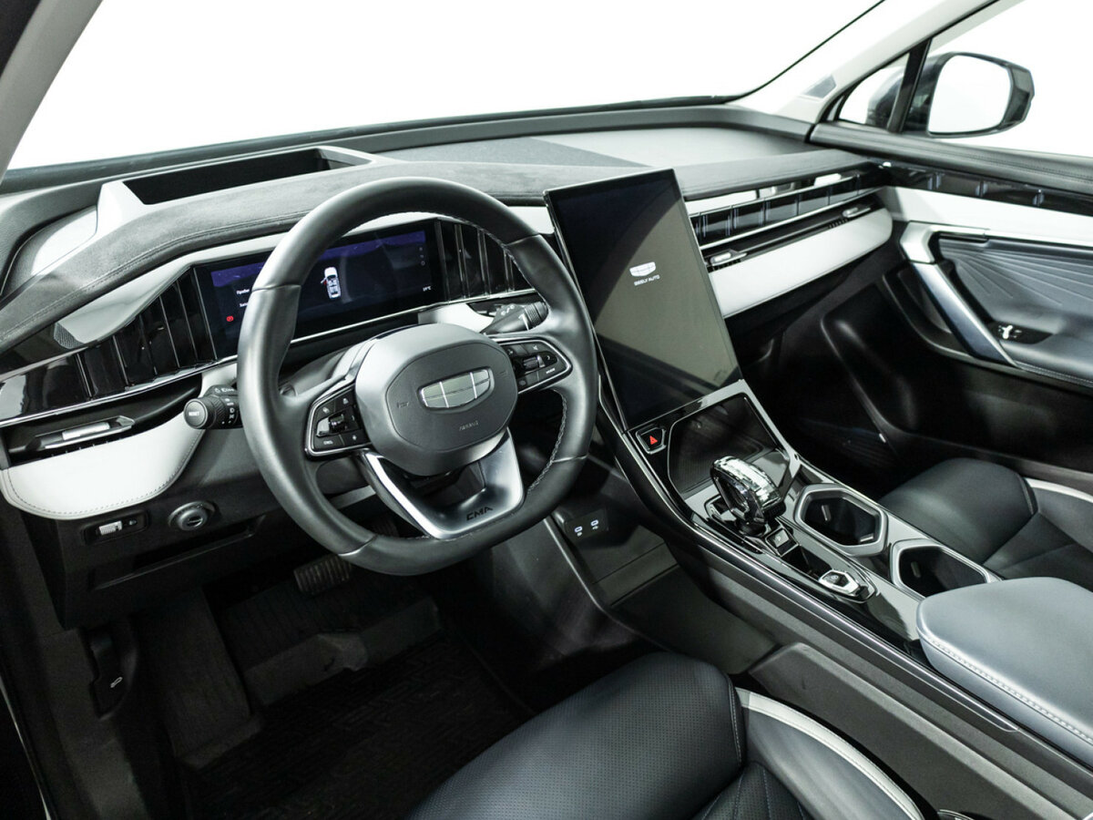 Купить Geely Atlas с пробегом. Фото: #10