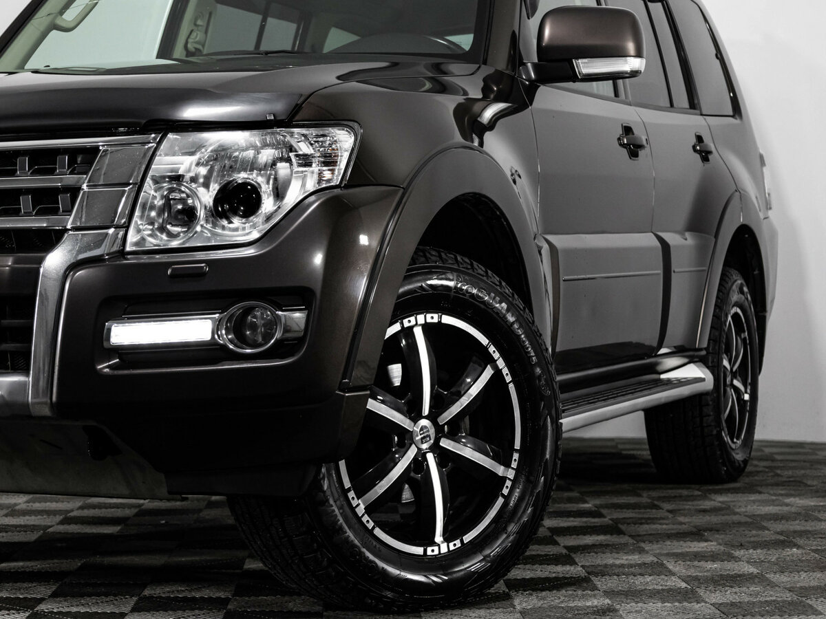 Купить Mitsubishi Pajero с пробегом. Фото: #1