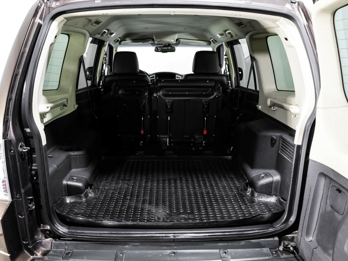 Купить Mitsubishi Pajero с пробегом. Фото: #32