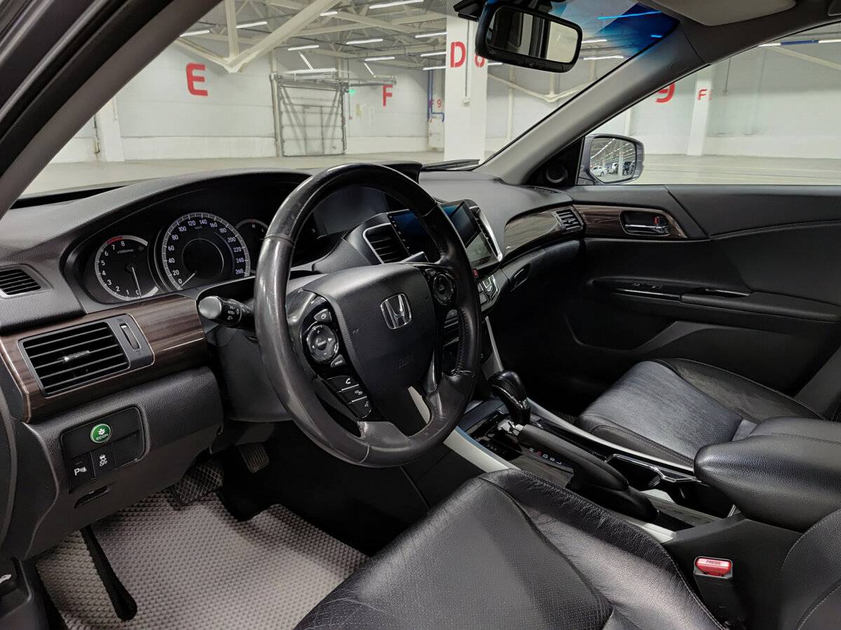 Купить Honda Accord с пробегом. Фото: #15