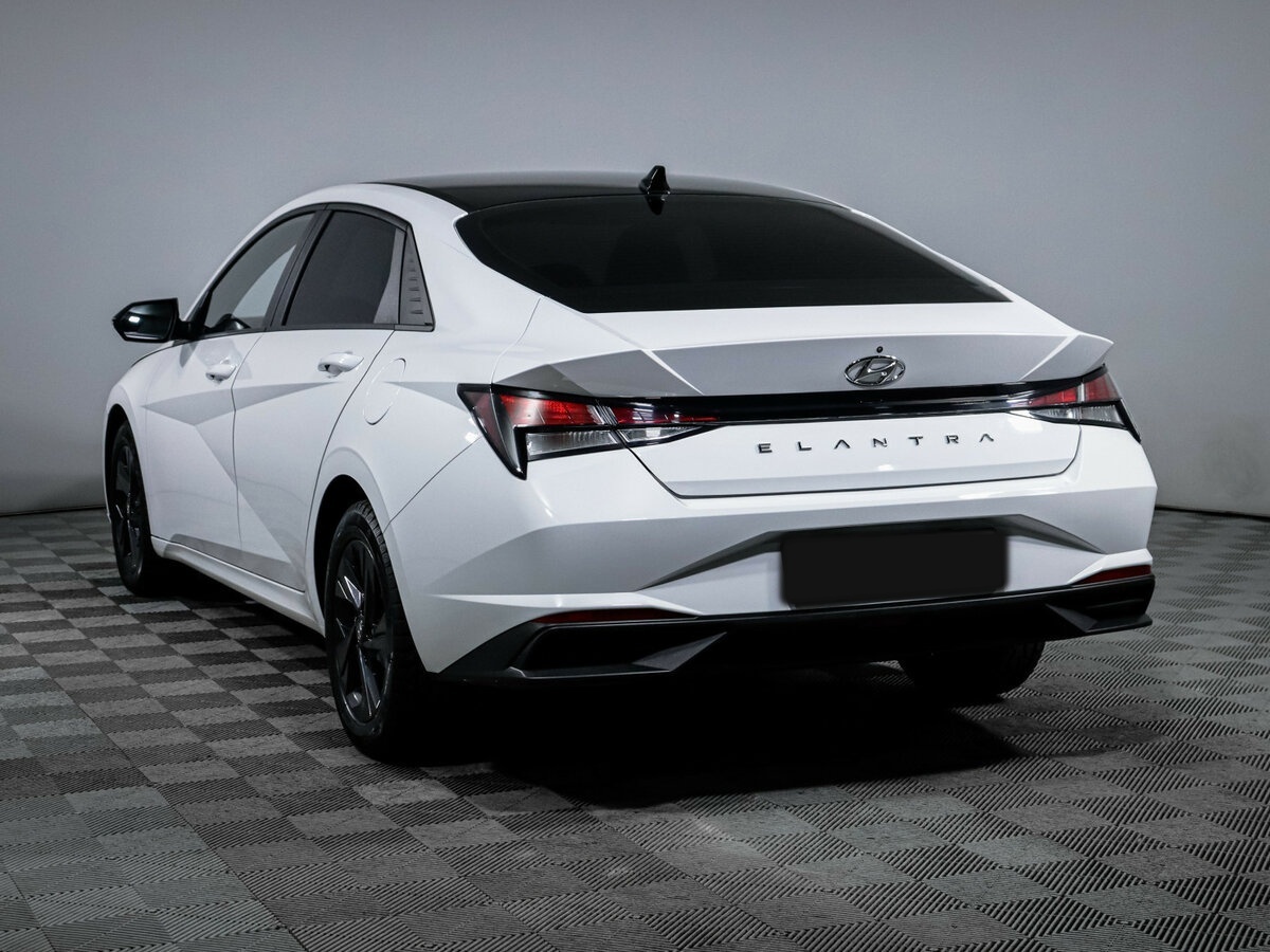 Купить Hyundai Elantra с пробегом. Фото: #6