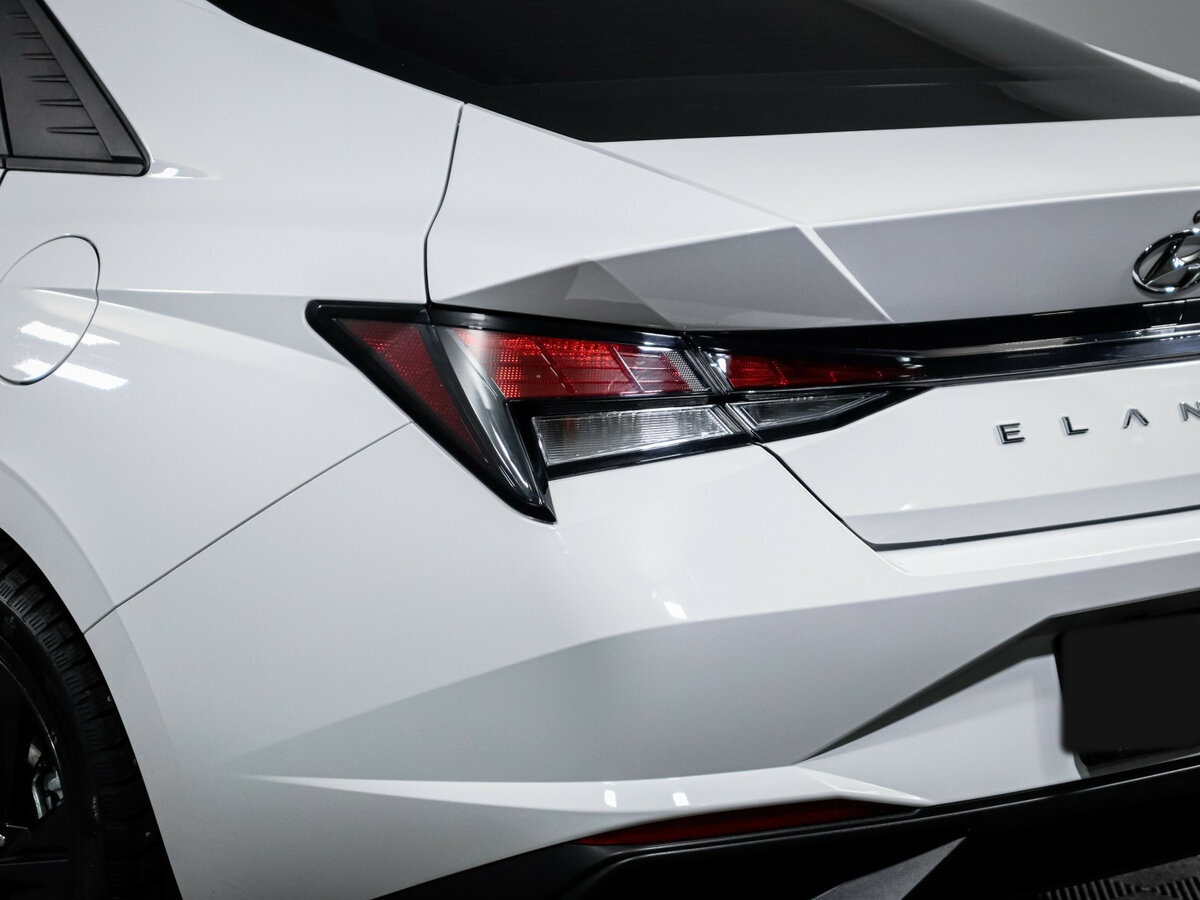 Купить Hyundai Elantra с пробегом. Фото: #16