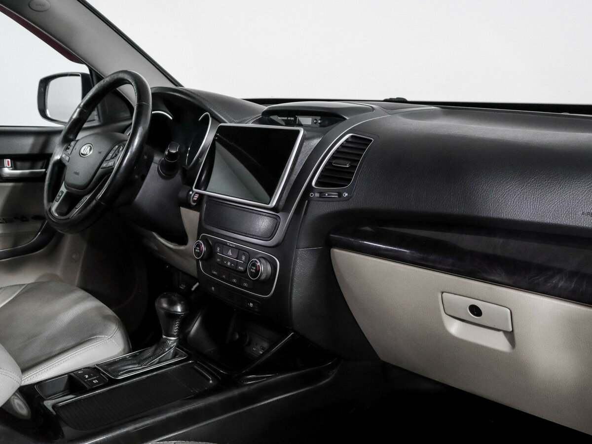 Купить Kia Sorento с пробегом. Фото: #8