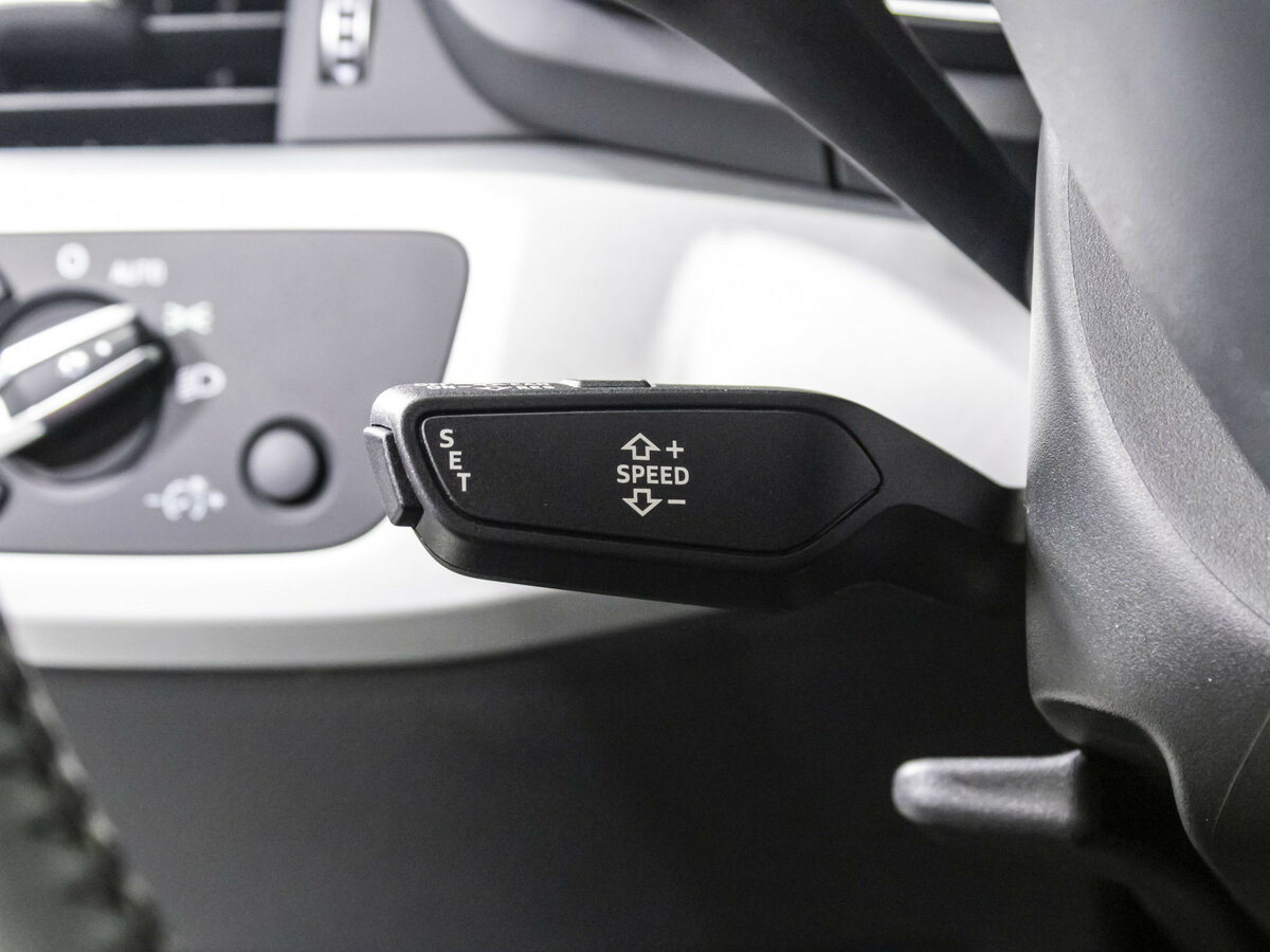 Купить Audi A4 с пробегом. Фото: #16