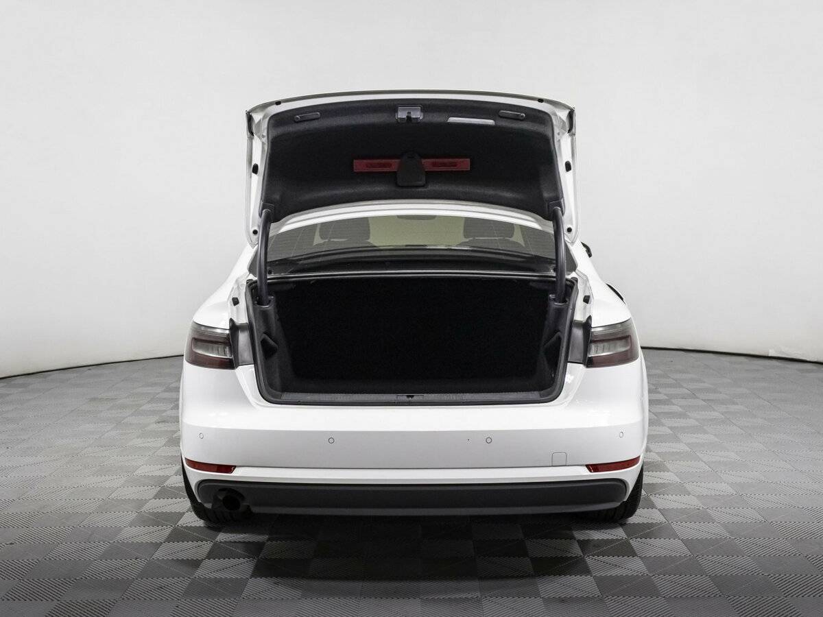 Купить Audi A4 с пробегом. Фото: #18