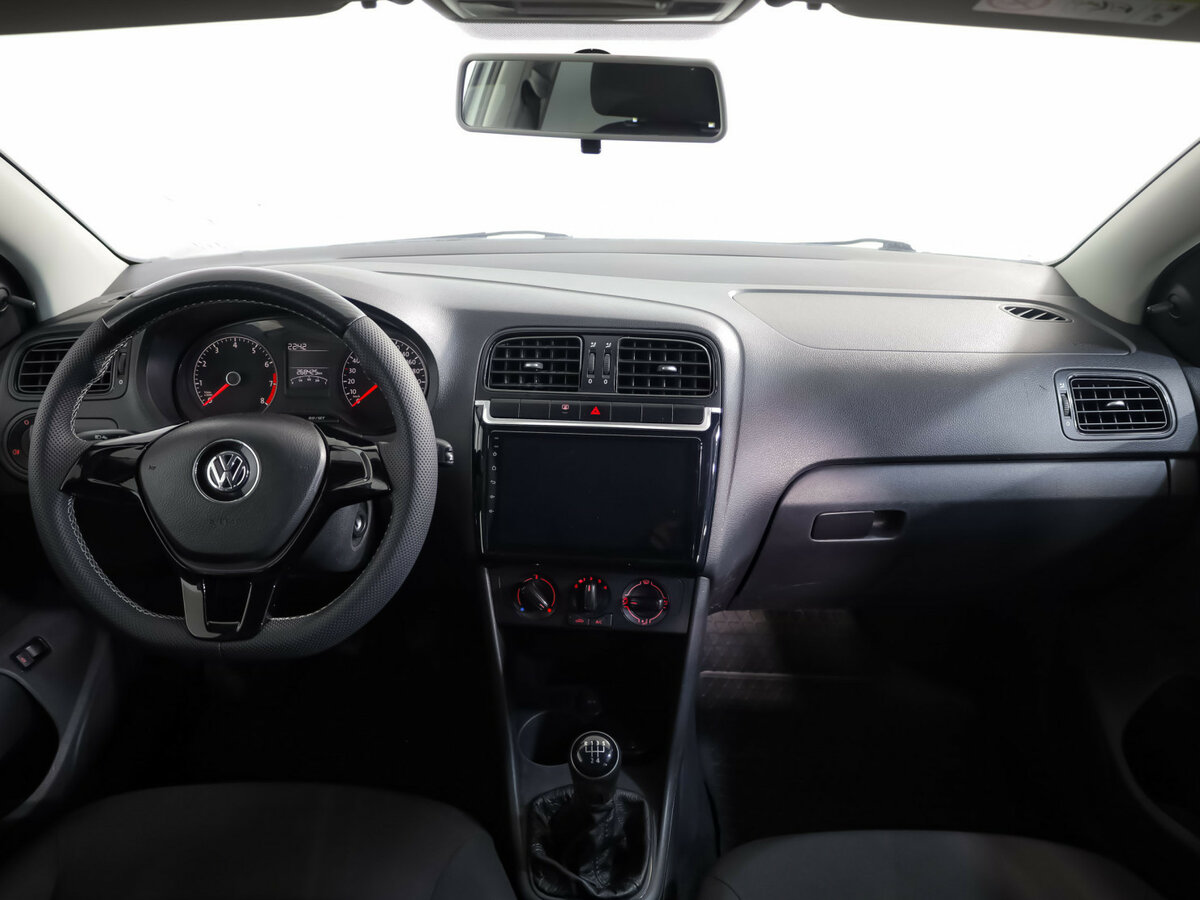Купить Volkswagen Polo с пробегом. Фото: #7