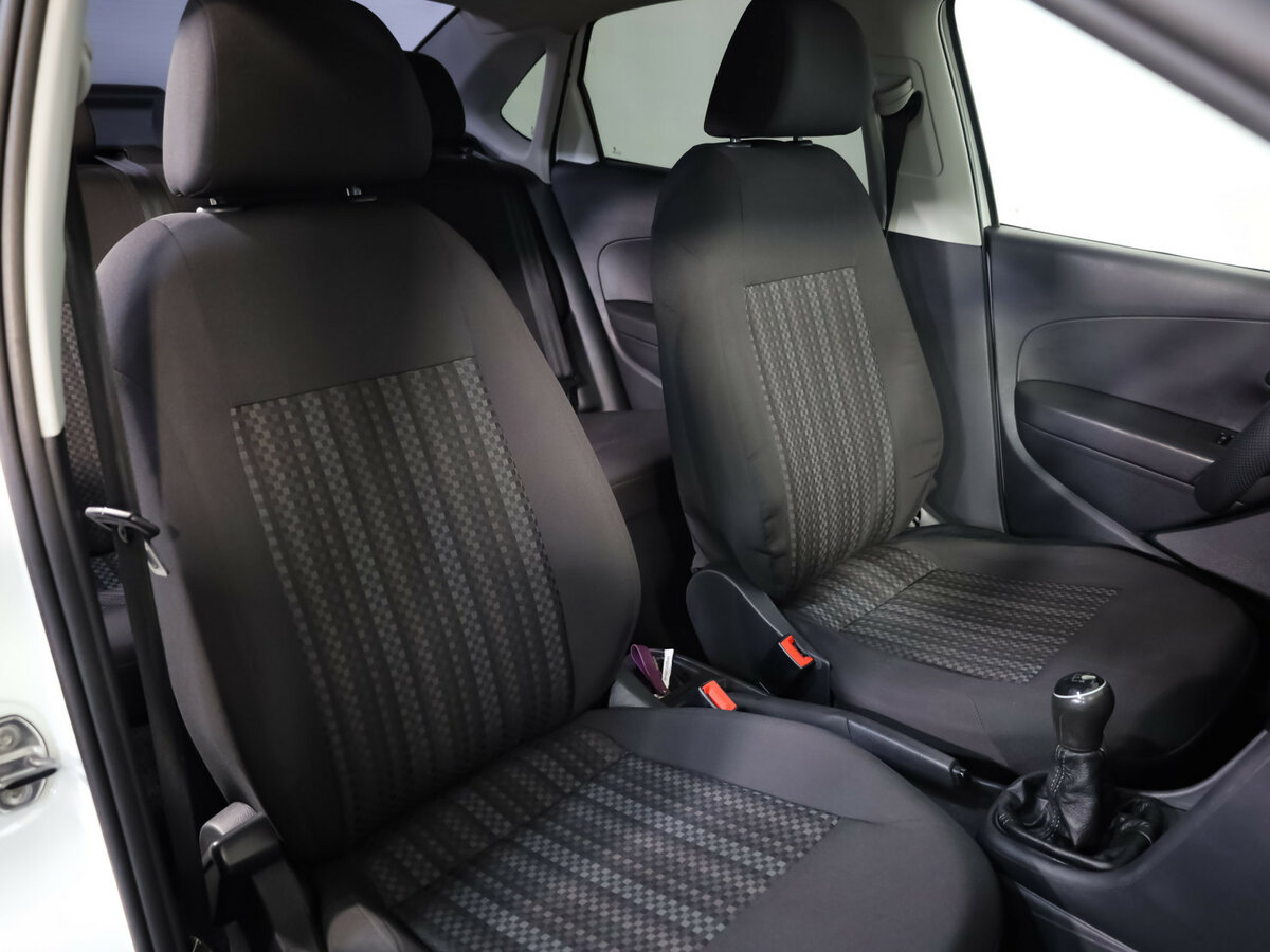 Купить Volkswagen Polo с пробегом. Фото: #13