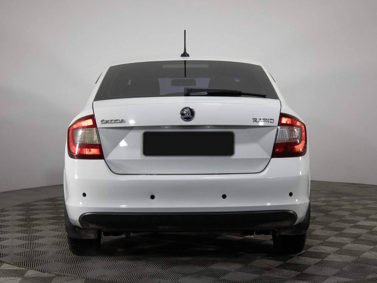 Купить Skoda Rapid с пробегом. Фото: #4