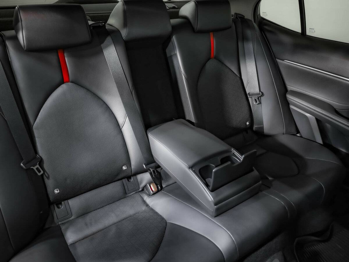 Купить Toyota Camry с пробегом. Фото: #24