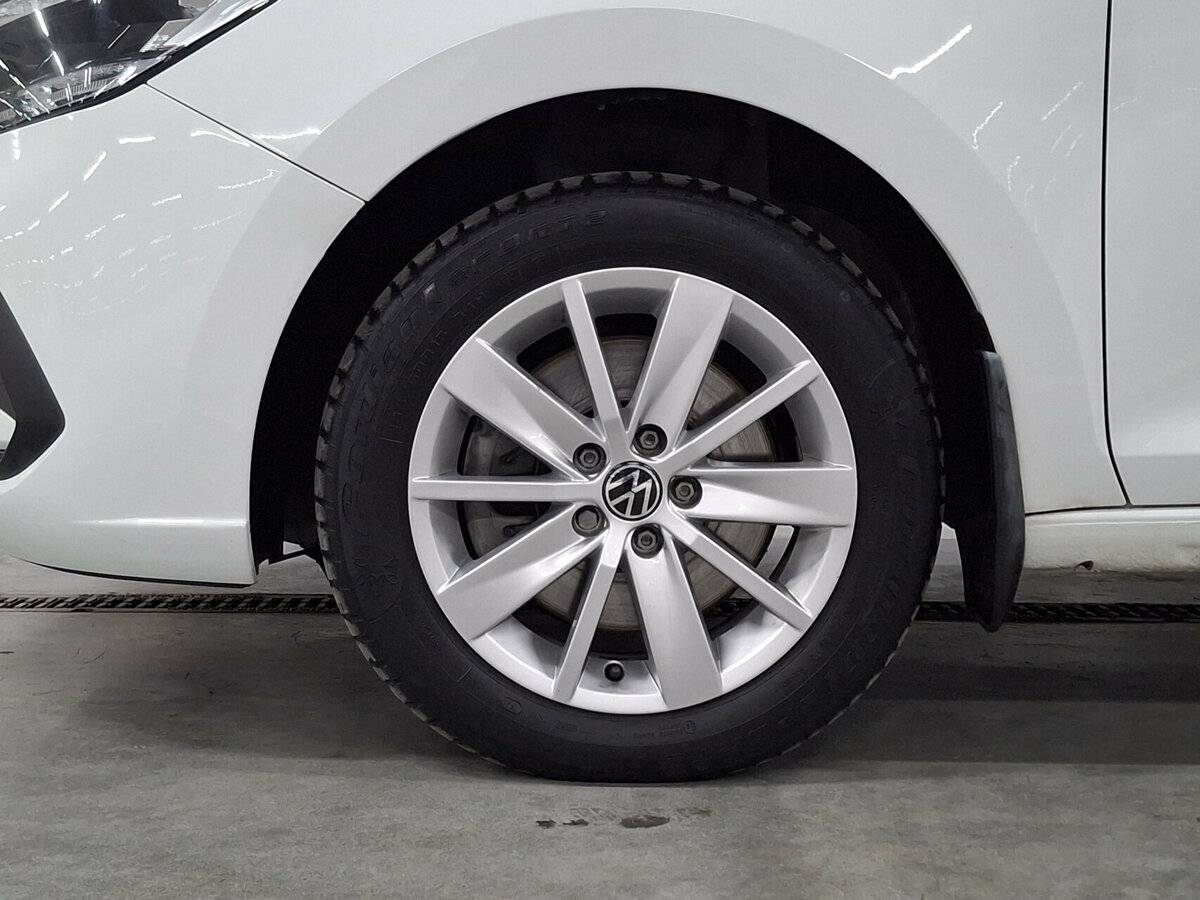 Купить Volkswagen Polo с пробегом. Фото: #17