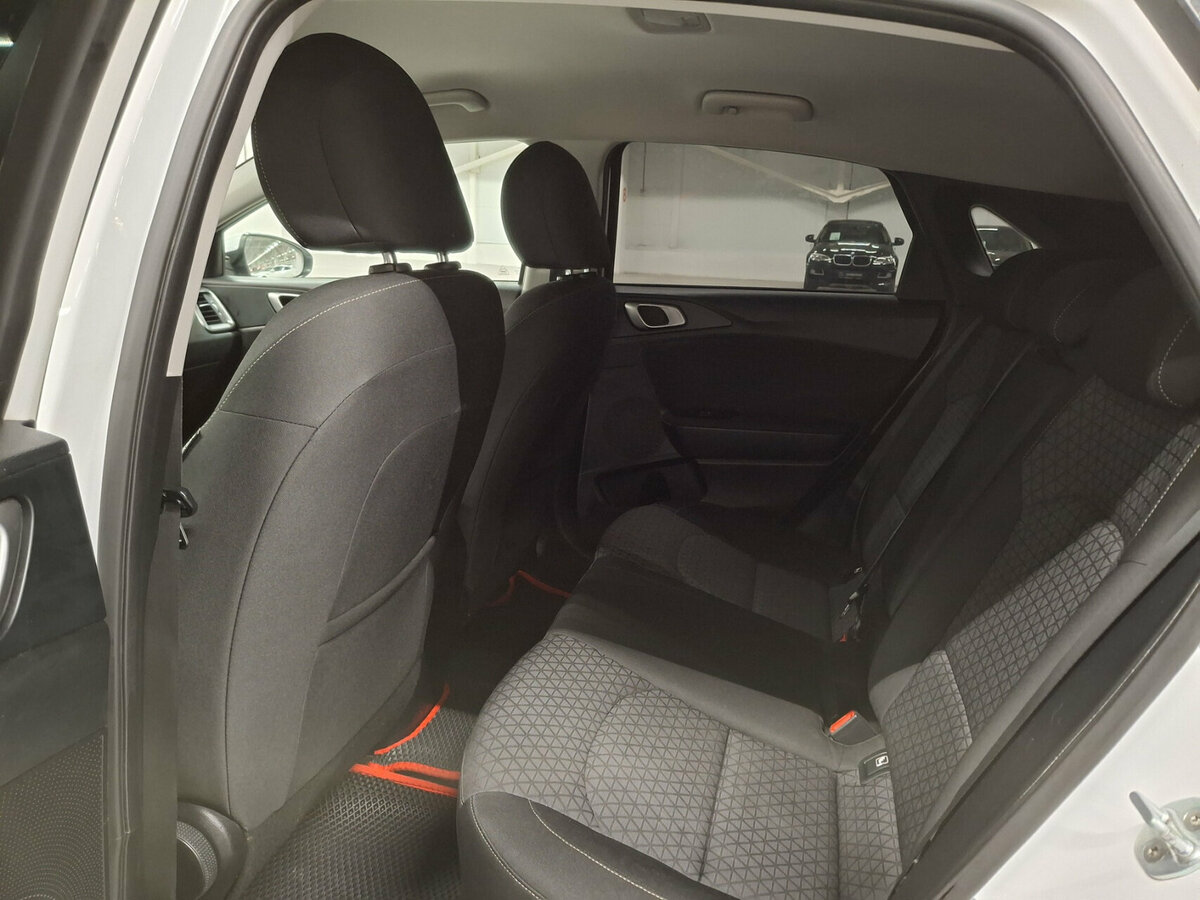 Купить Kia Ceed с пробегом. Фото: #11