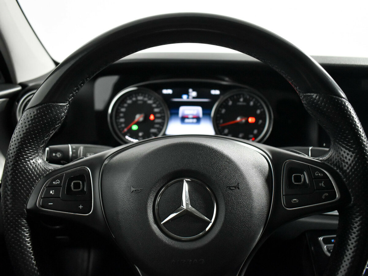 Купить Mercedes-Benz E-Класс с пробегом. Фото: #17