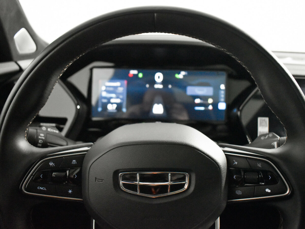 Купить Geely Monjaro с пробегом. Фото: #15