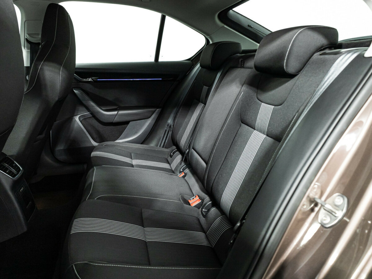 Купить Skoda Octavia с пробегом. Фото: #9