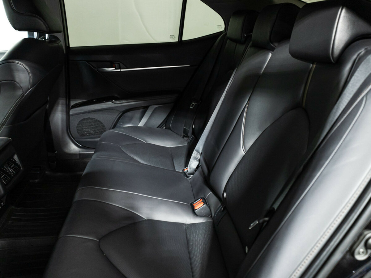 Купить Toyota Camry с пробегом. Фото: #9