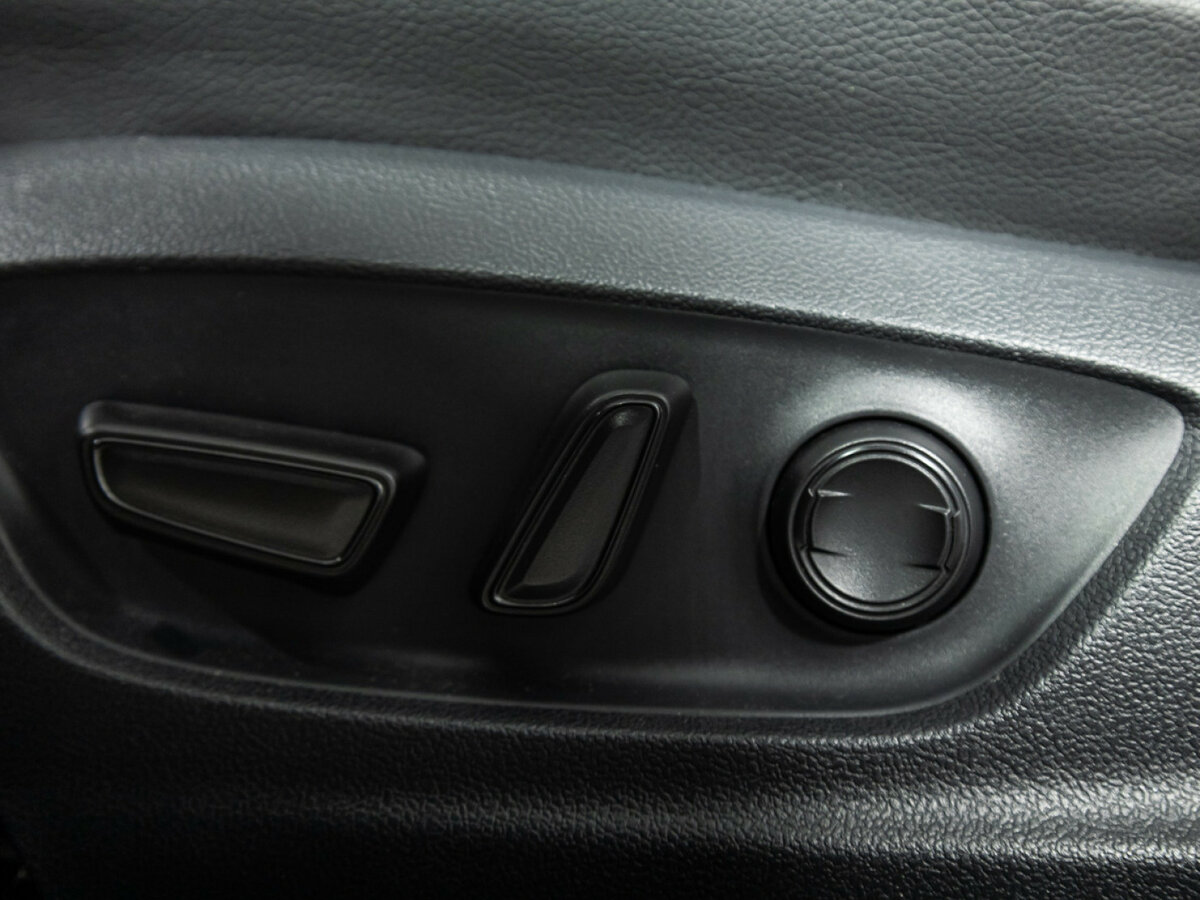 Купить Toyota Camry с пробегом. Фото: #15