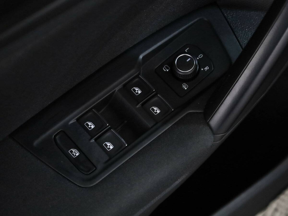 Купить Volkswagen Tiguan с пробегом. Фото: #21