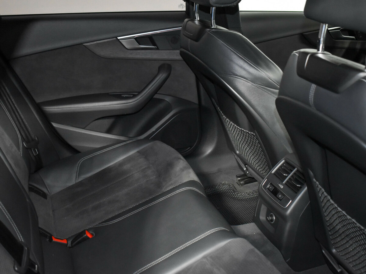 Купить Audi A4 с пробегом. Фото: #15