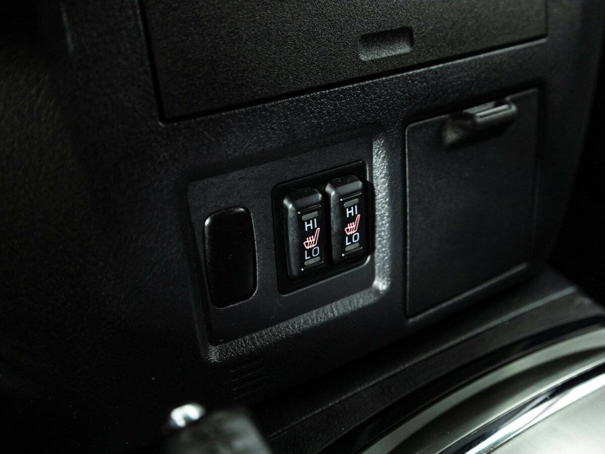 Купить Mitsubishi Pajero с пробегом. Фото: #16