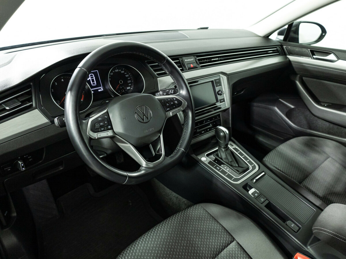 Купить Volkswagen Passat с пробегом. Фото: #10