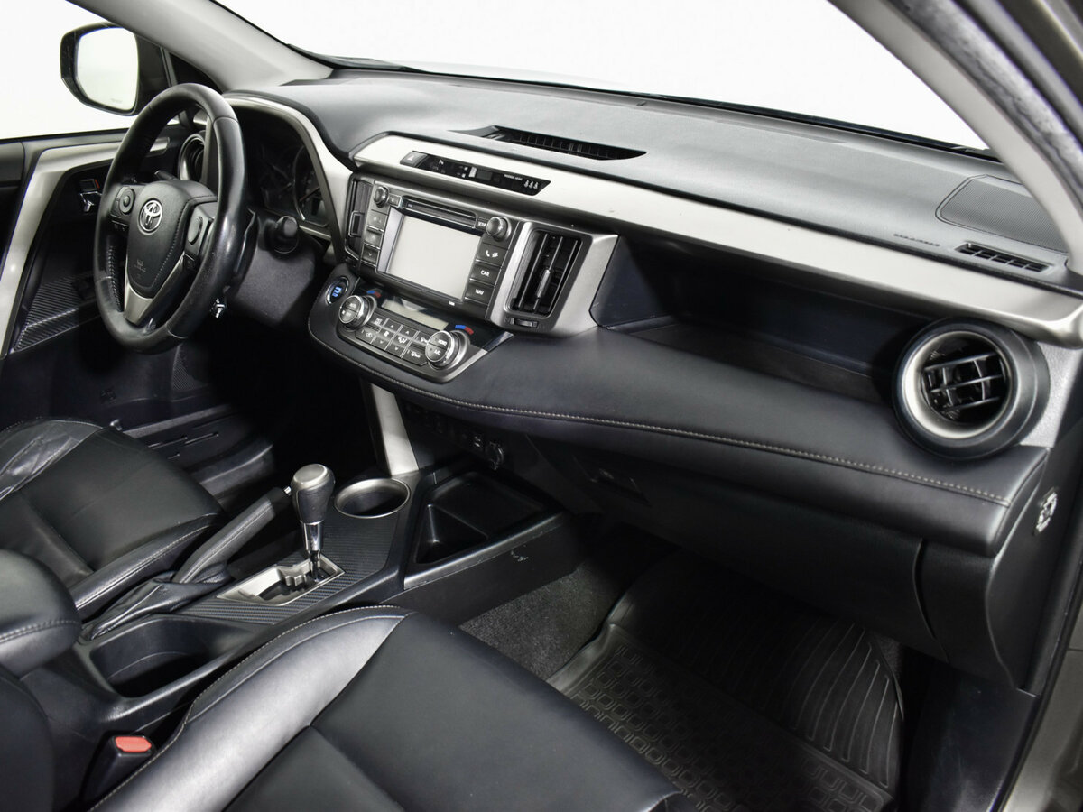 Купить Toyota RAV4 с пробегом. Фото: #11