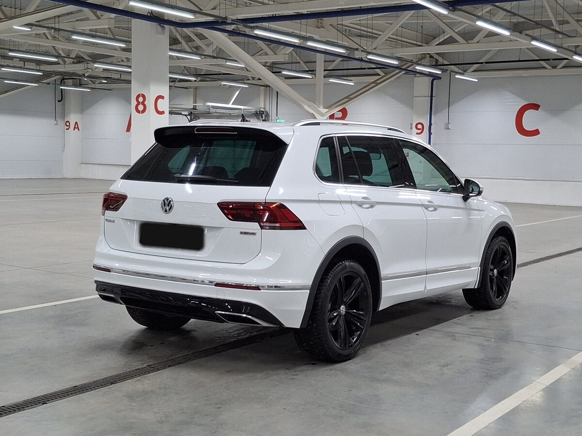 Купить Volkswagen Tiguan с пробегом. Фото: #4