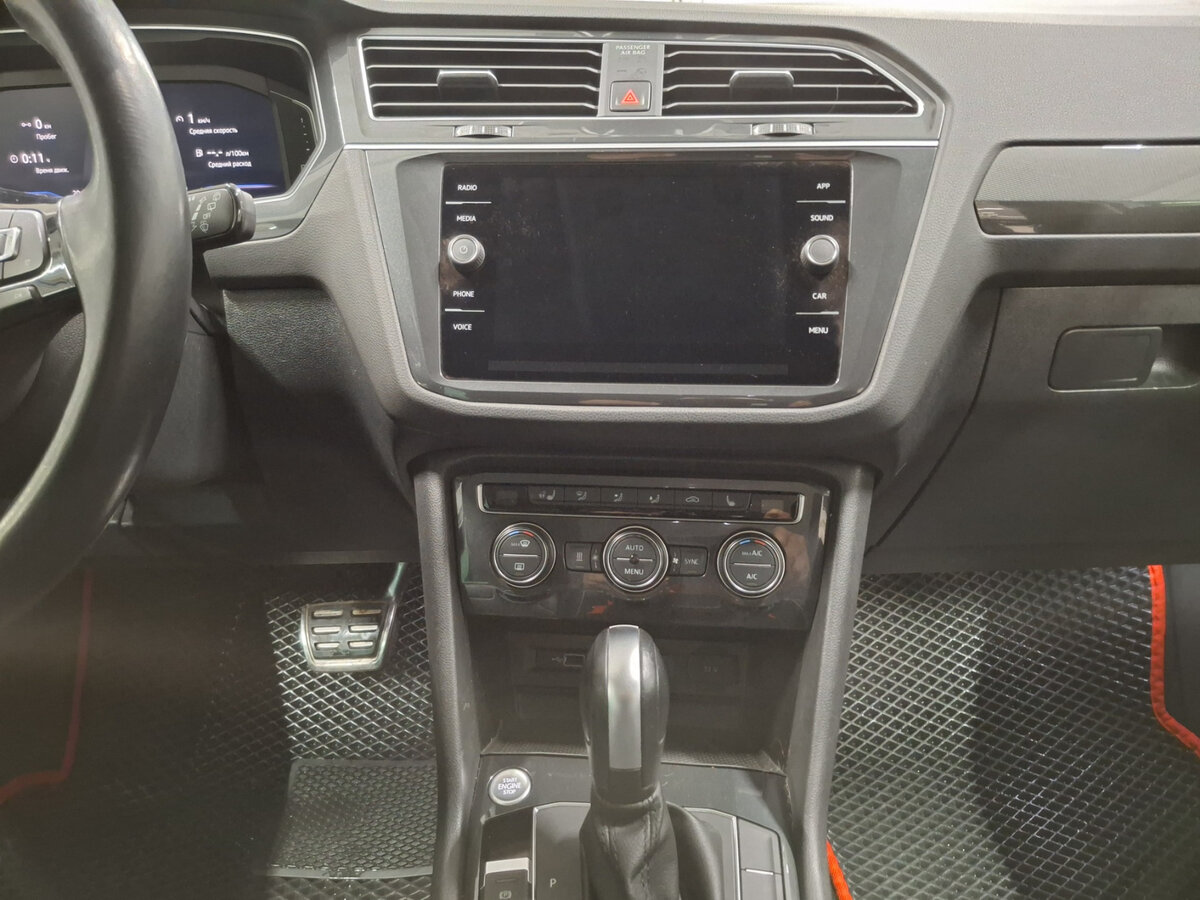 Купить Volkswagen Tiguan с пробегом. Фото: #14