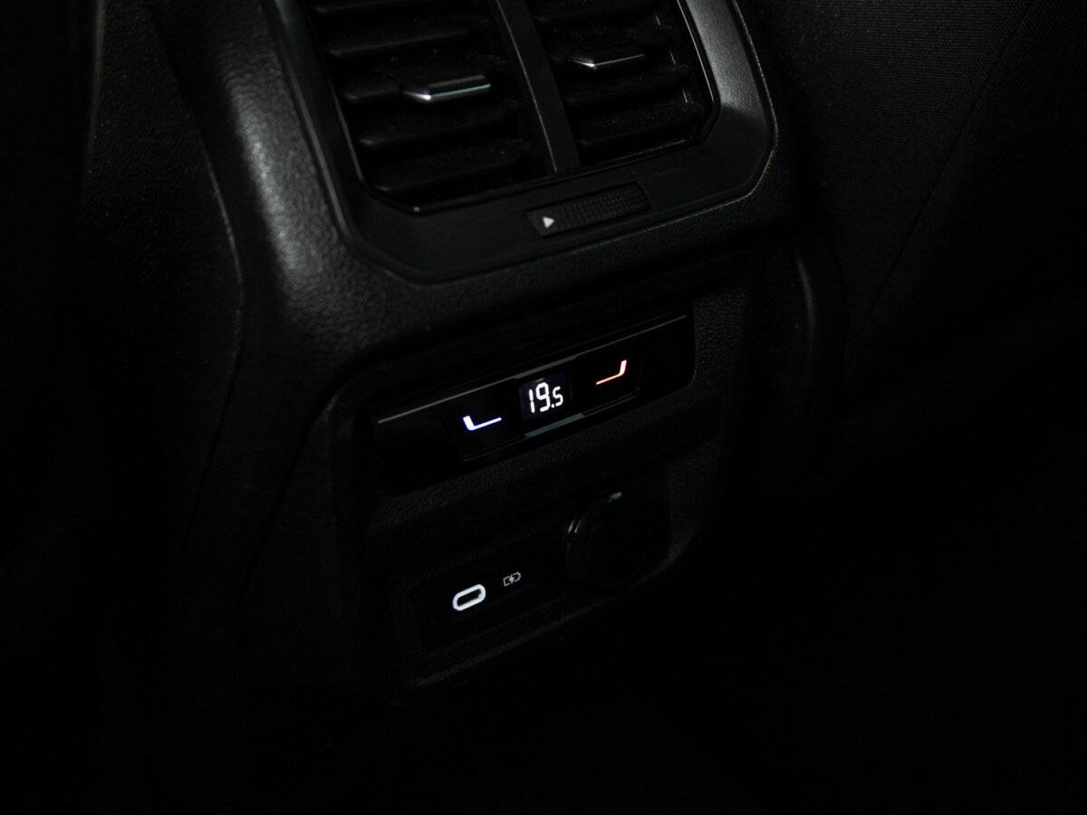 Купить Volkswagen Tiguan с пробегом. Фото: #16