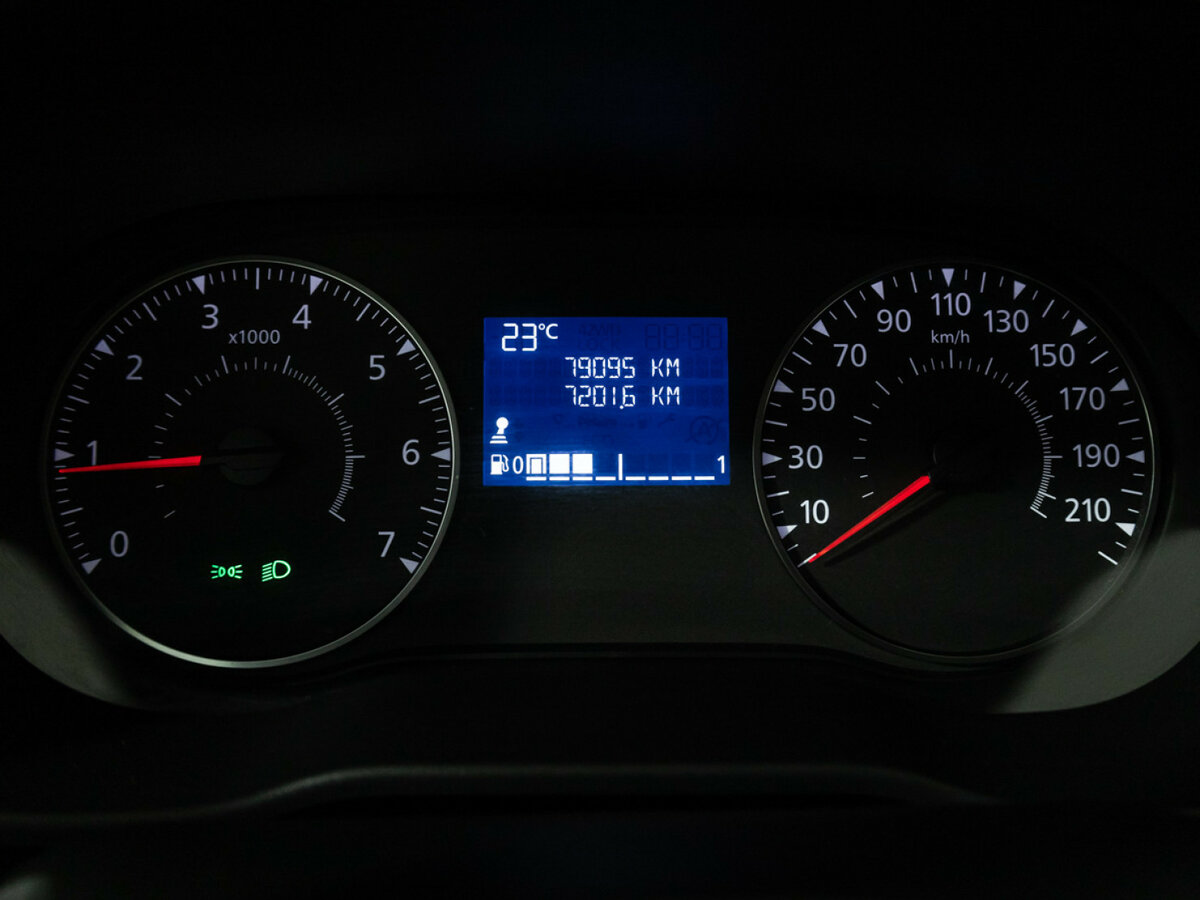 Купить Renault Duster с пробегом. Фото: #11